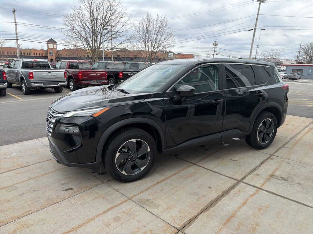 2024 Nissan Rogue SV - Photo 8