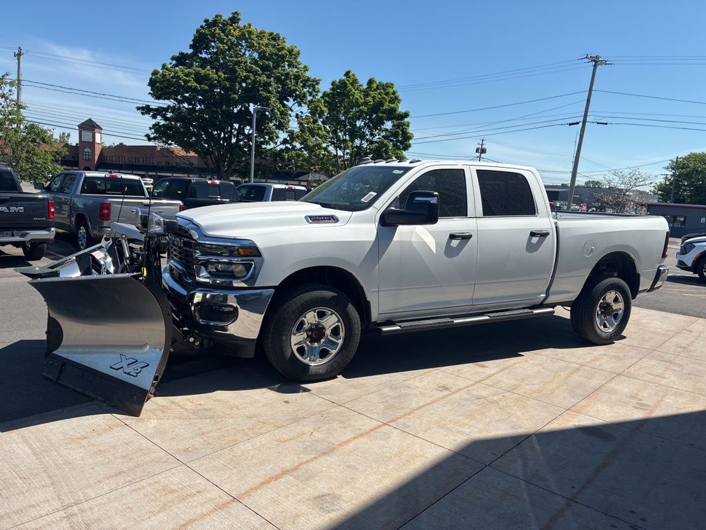 2026 RAM 2500 Tradesman - Photo 9
