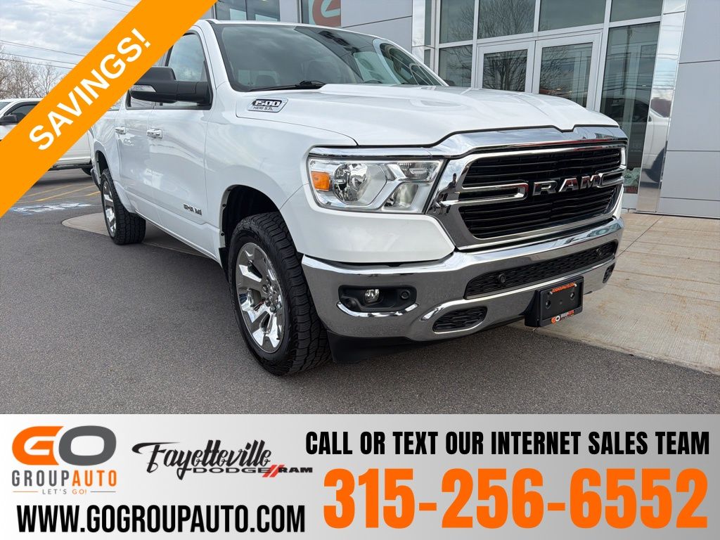 2019 RAM 1500 Big Horn/Lone Star 4x4 Crew Cab 5'7's photo