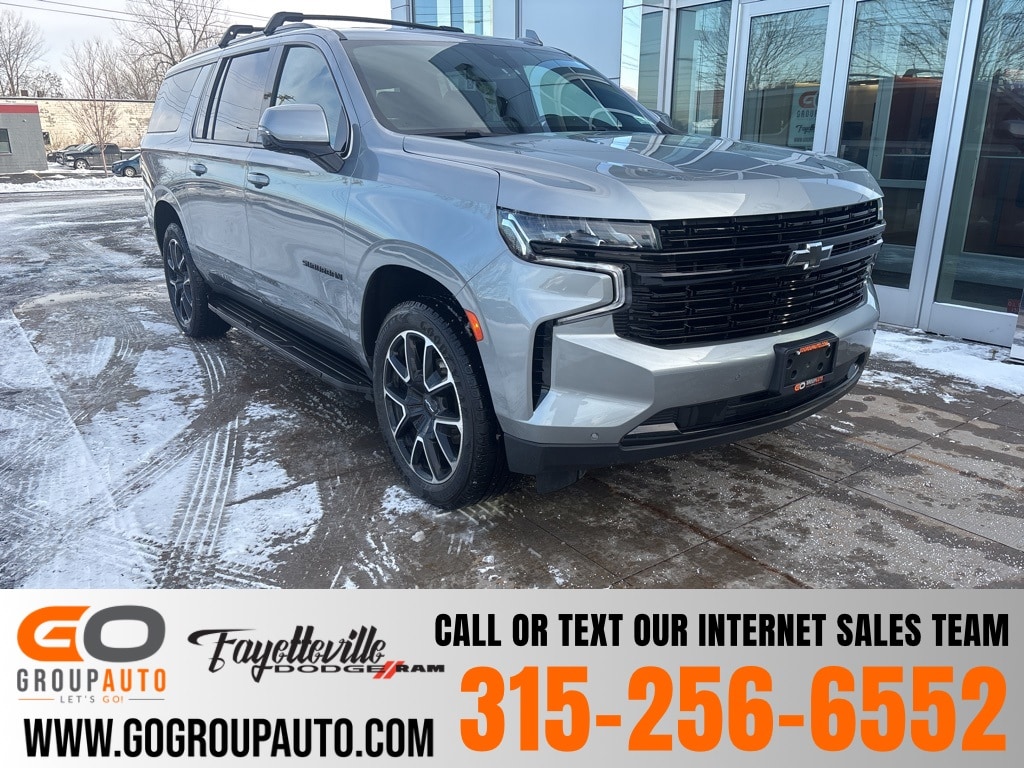 2023 Chevrolet Suburban RST's photo