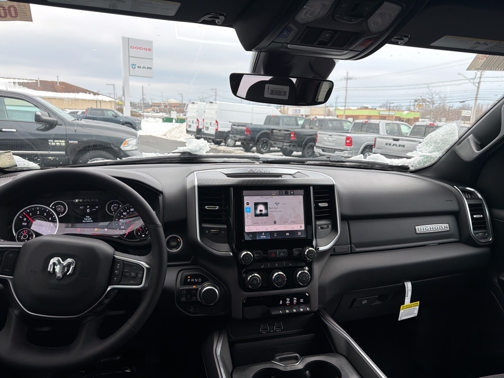 New 2026 Ram 1500 BIG HORN CREW CAB 4X4 5'7 BOX Pickup