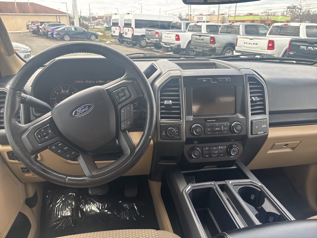 2020 Ford F-150 XLT photo 3