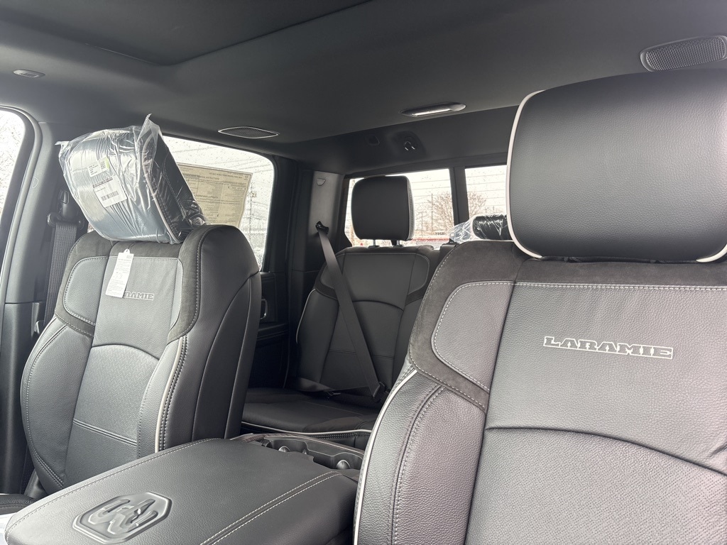 New 2026 Ram 2500 LARAMIE CREW CAB 4X4 6'4 BOX Pickup