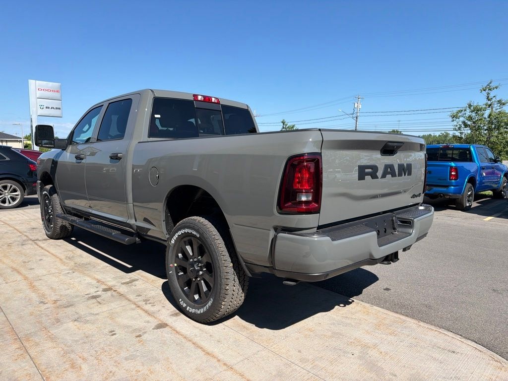 New 2026 Ram 2500 BLACK EXPRESS CREW CAB 4X4 6'4 BOX Pickup