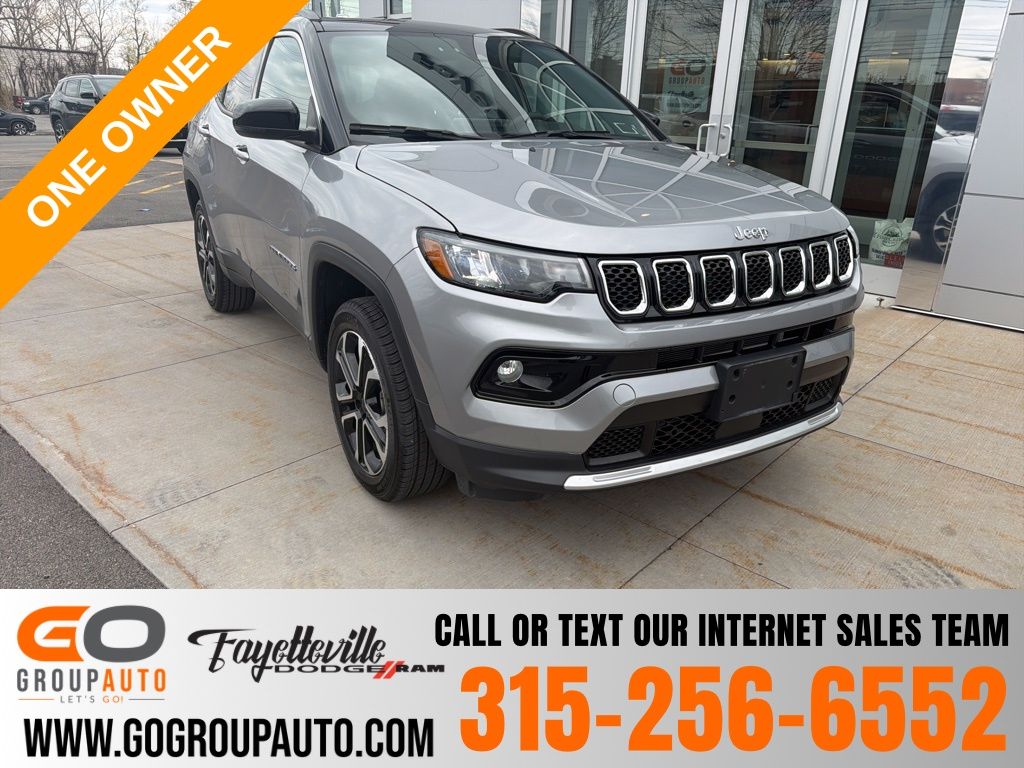 2023 Jeep Compass Limited 4X4's photo