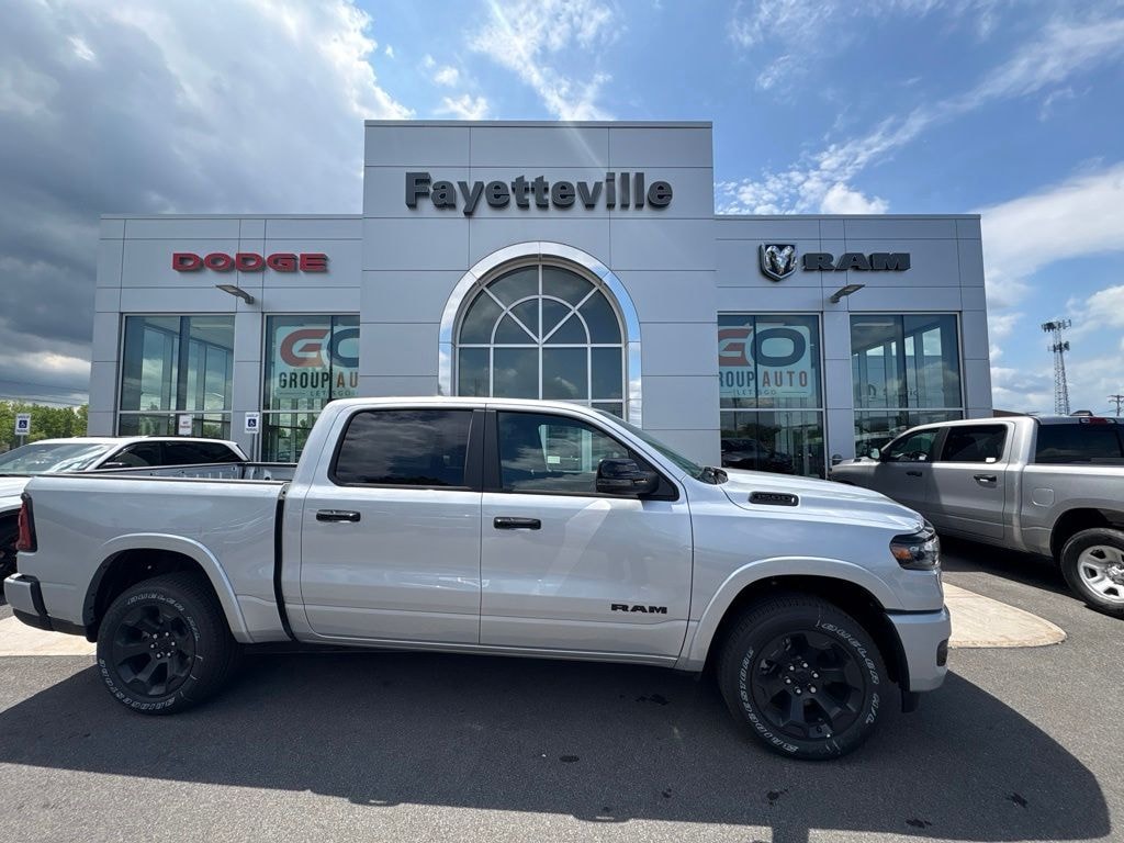 New 2026 Ram 1500 BIG HORN CREW CAB 4X4 5'7 BOX Pickup