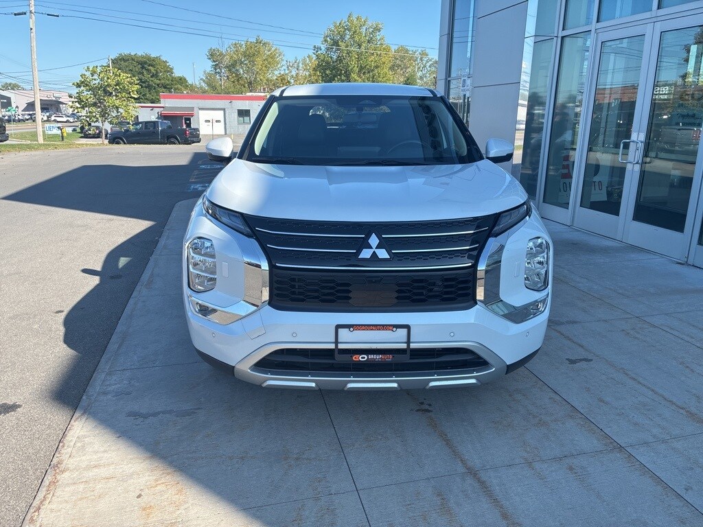 Used 2024 Mitsubishi Outlander SE SUV