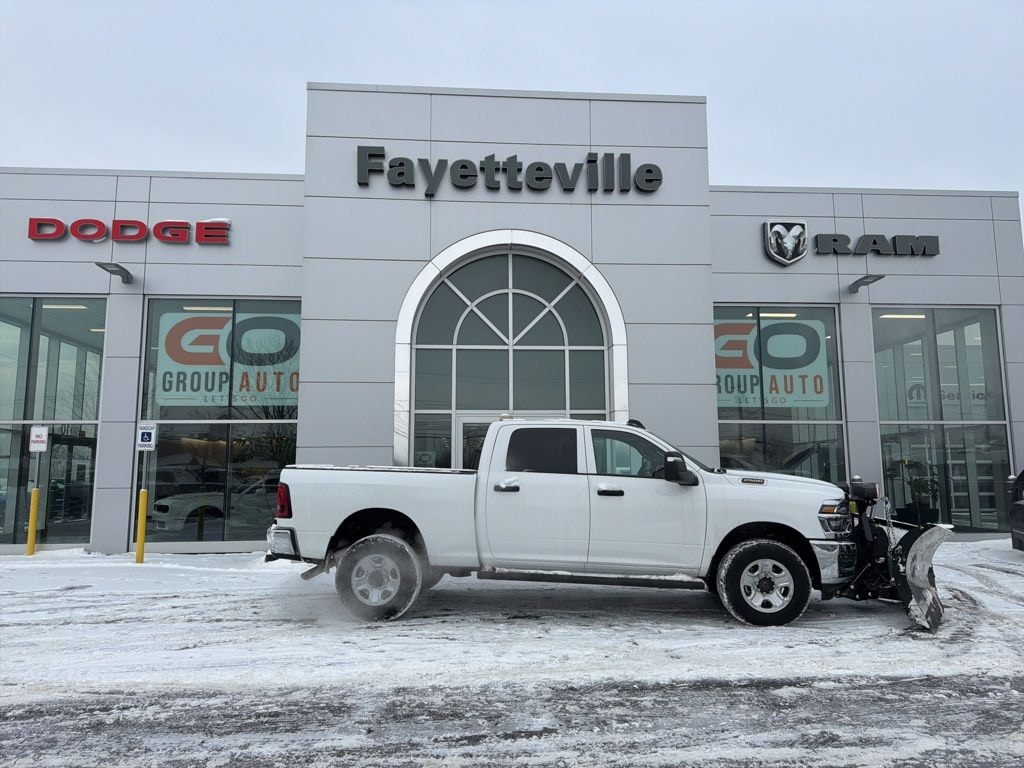 New 2026 Ram 2500 TRADESMAN CREW CAB 4X4 6'4 BOX Pickup