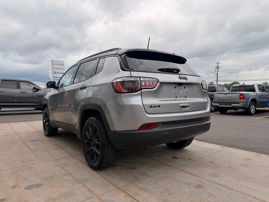 Used 2023 Jeep Compass Latitude SUV