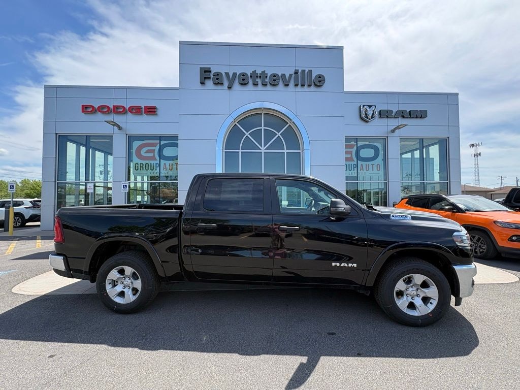 New 2026 Ram 1500 BIG HORN CREW CAB 4X4 5'7 BOX Pickup