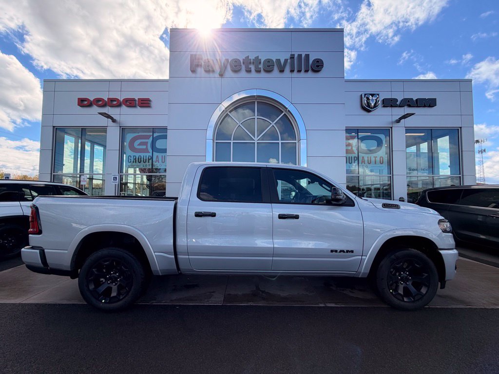 New 2027 Ram 1500 BIG HORN CREW CAB 4X4 5'7 BOX Pickup