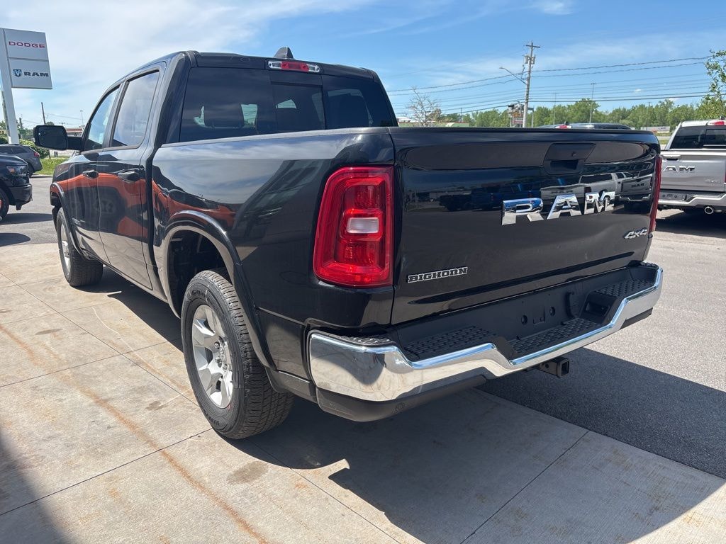 New 2026 Ram 1500 BIG HORN CREW CAB 4X4 5'7 BOX Pickup