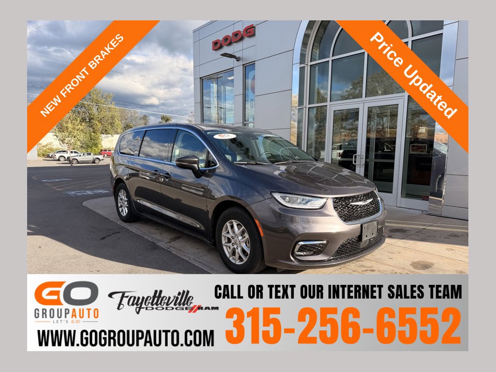 Used 2023 Chrysler Pacifica Touring L Minivan/Van