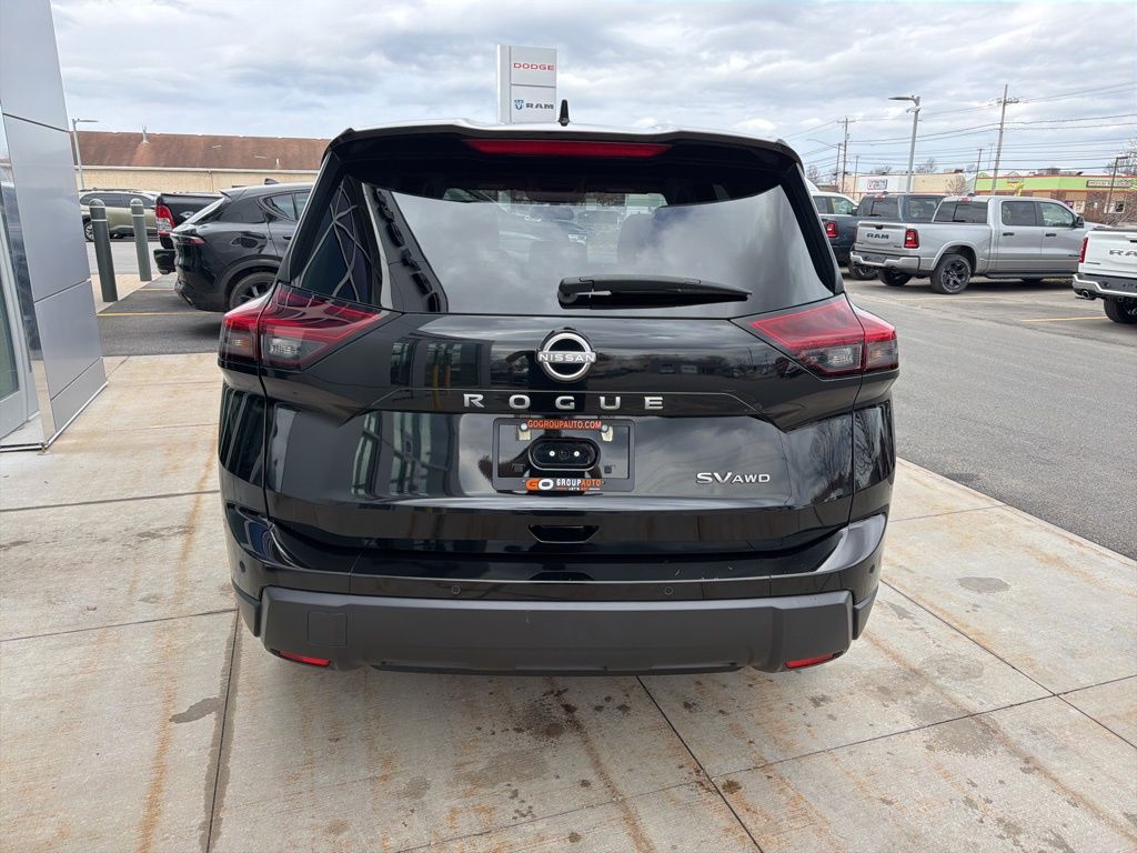 2024 Nissan Rogue SV - Photo 9
