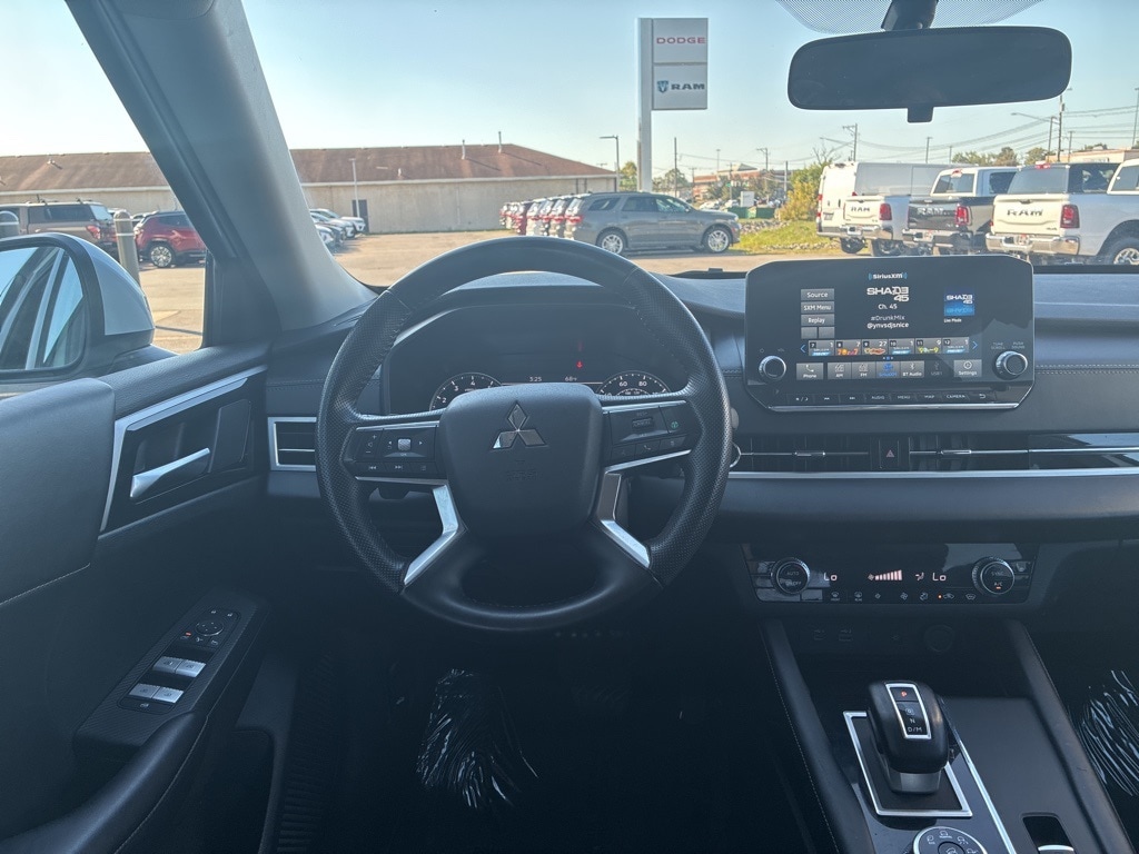 Used 2024 Mitsubishi Outlander SE SUV