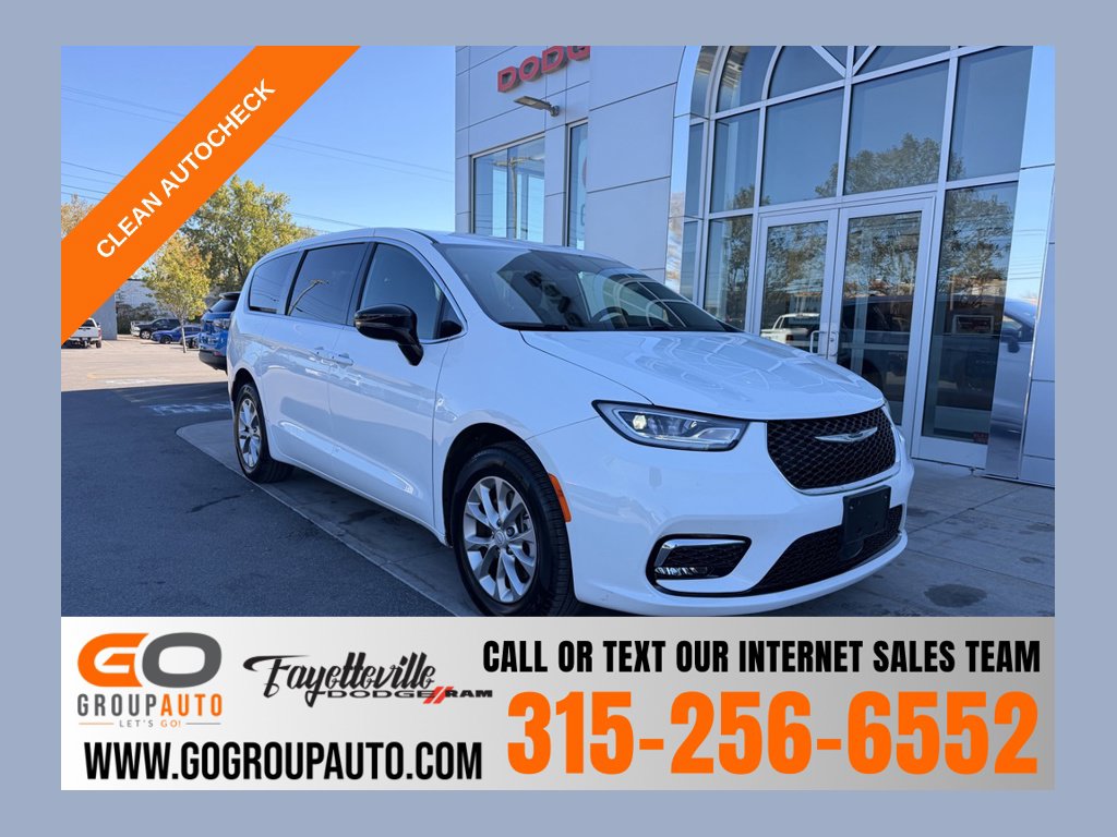 2025 Chrysler Pacifica Select