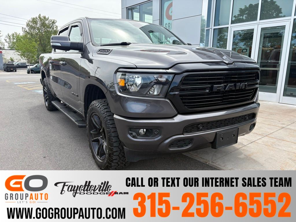 2020 RAM 1500 Big Horn/Lone Star 4x4 Crew Cab 5'7's photo