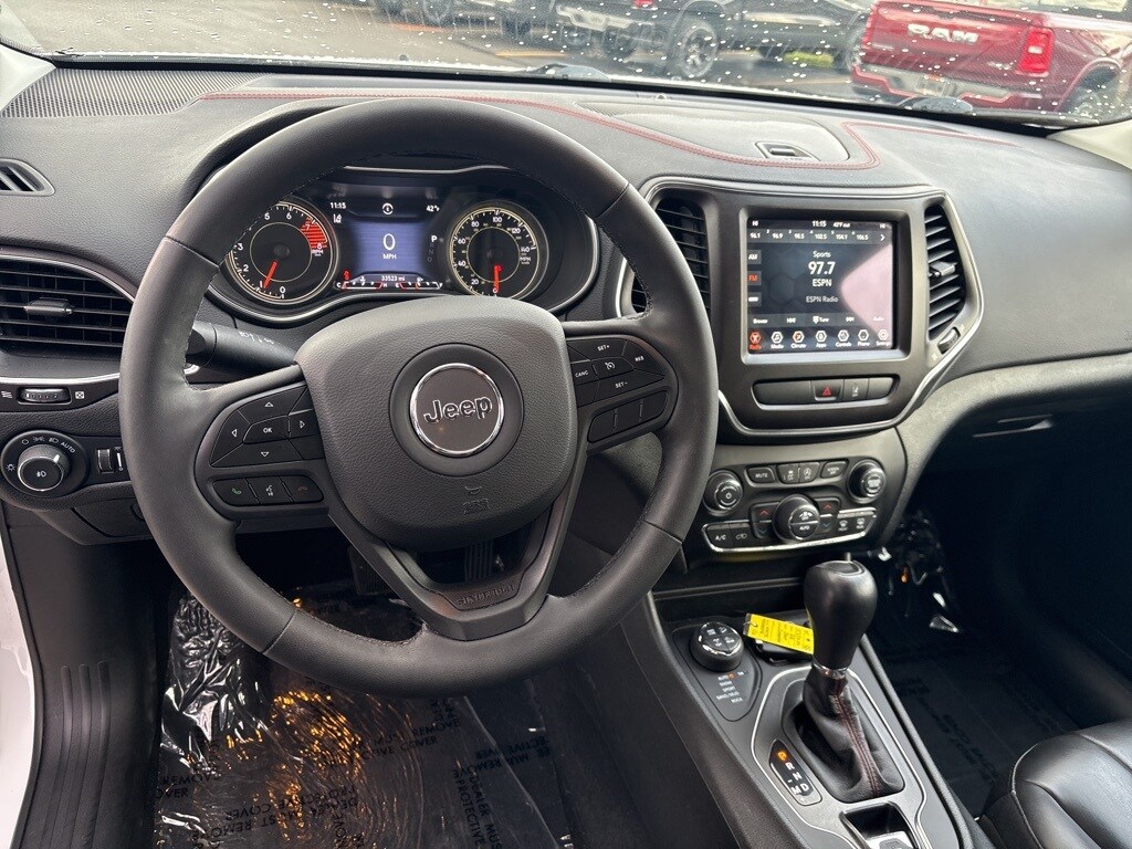 Used 2022 Jeep Cherokee Trailhawk SUV