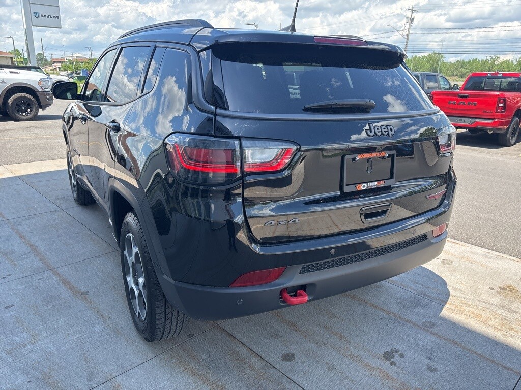 2022 Jeep Compass Trailhawk photo 2