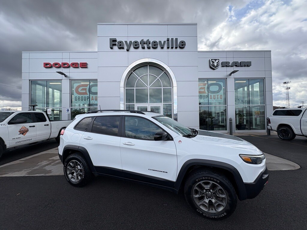 Used 2022 Jeep Cherokee Trailhawk SUV