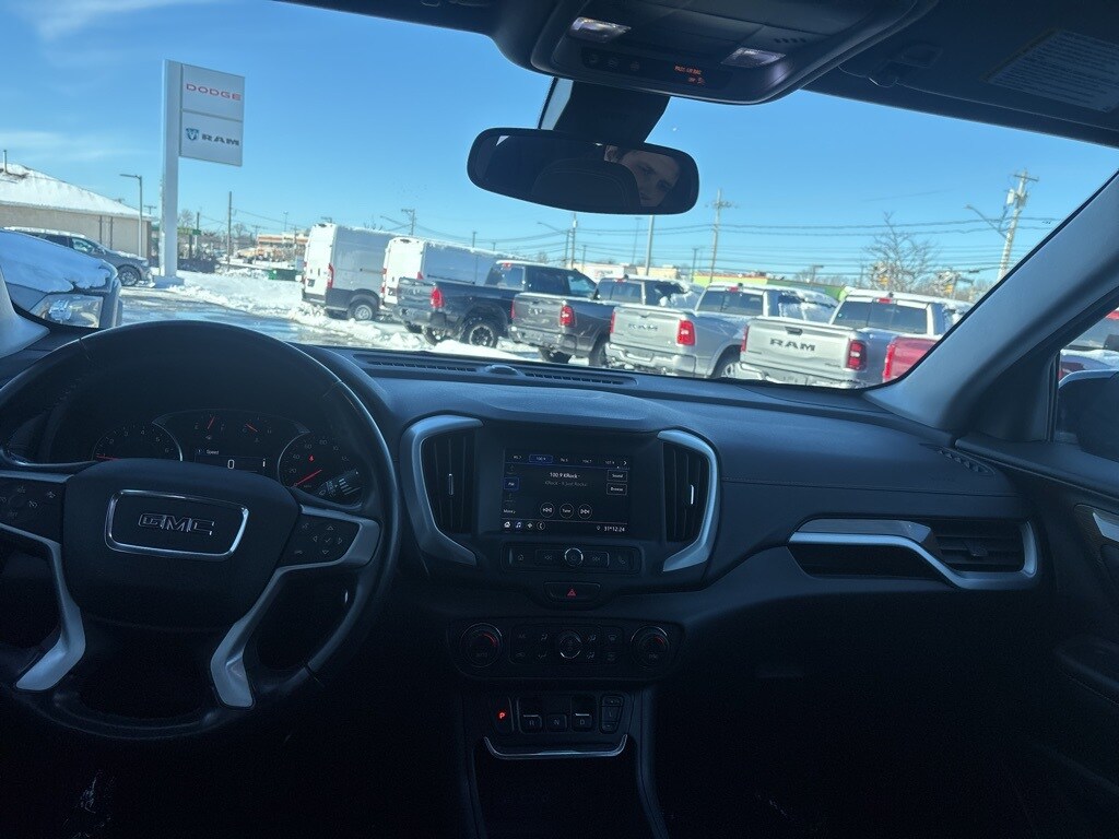 2020 Gmc Terrain SLE photo 3