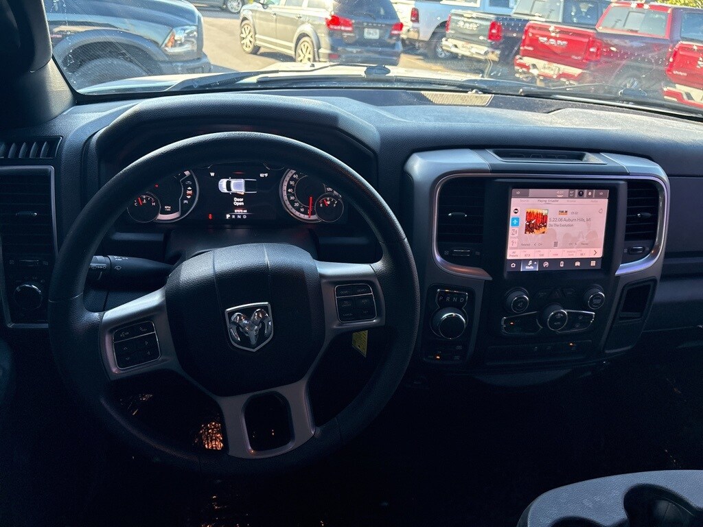 2022 Ram 1500 Classic Warlock photo 4