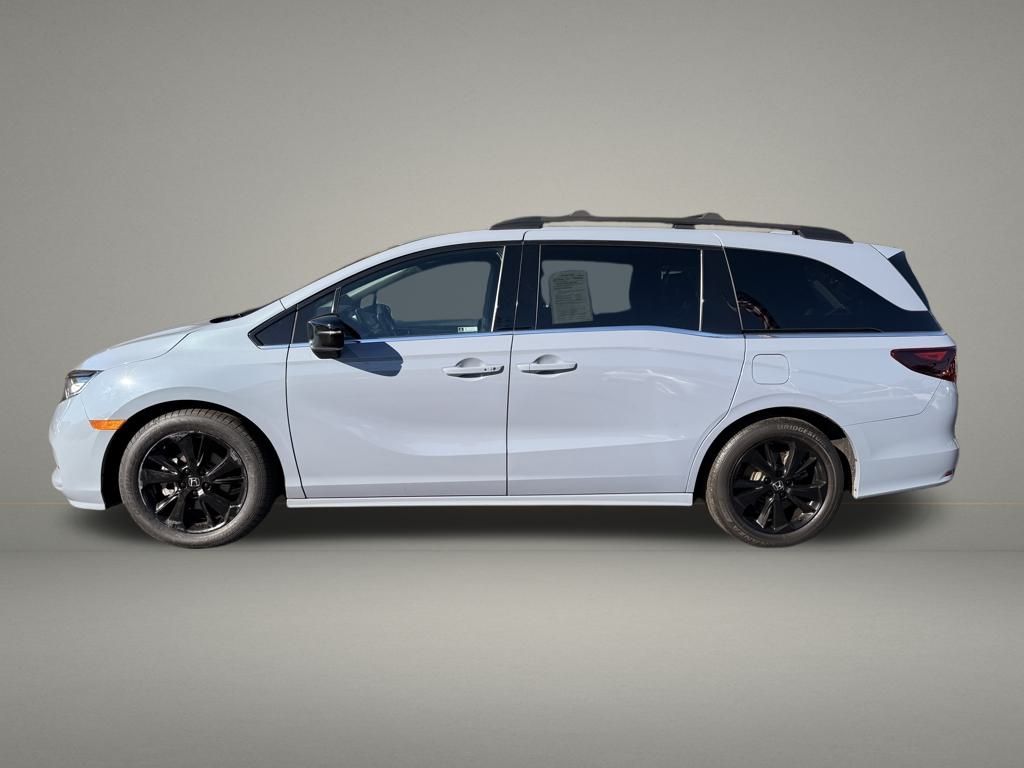 2023 Honda Odyssey Sport photo 2