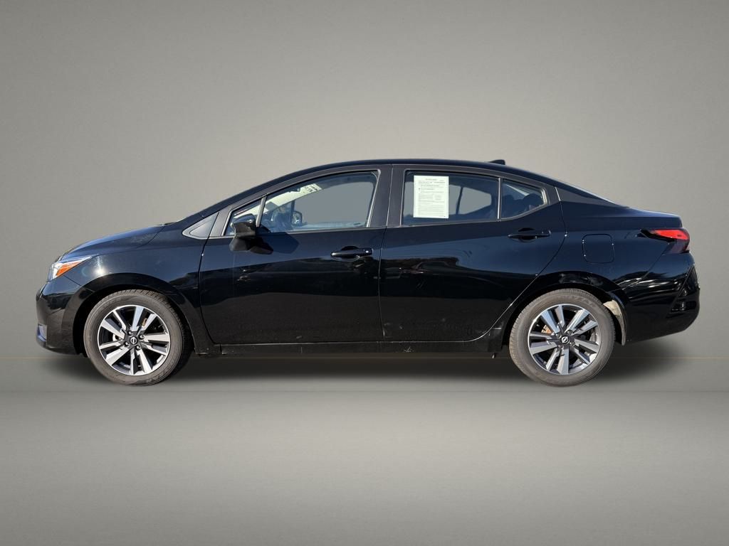 2023 Nissan Versa SV photo 2