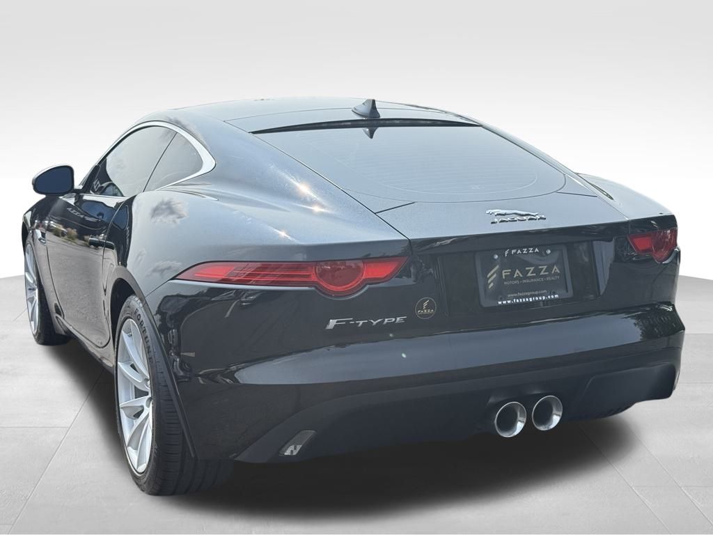 2017 Jaguar F-TYPE Base photo 3