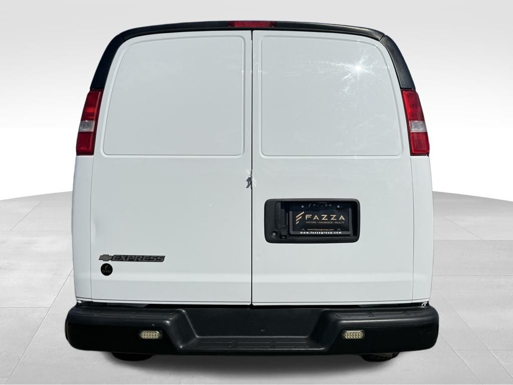 2024 Chevrolet Express Cargo 2500 Work Van photo 2