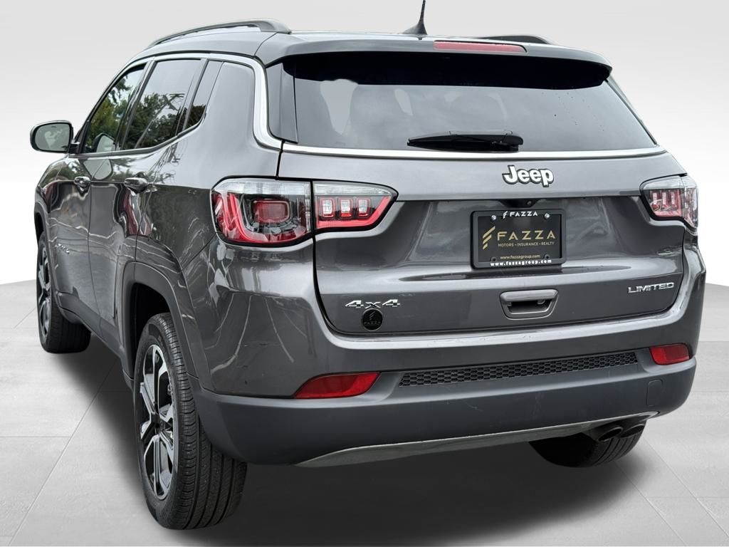 2022 Jeep Compass Limited photo 2