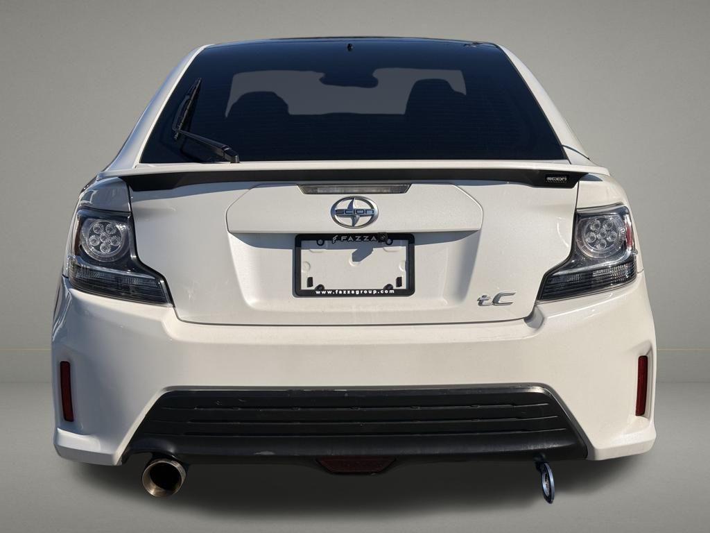 2016 Toyota tC photo 4