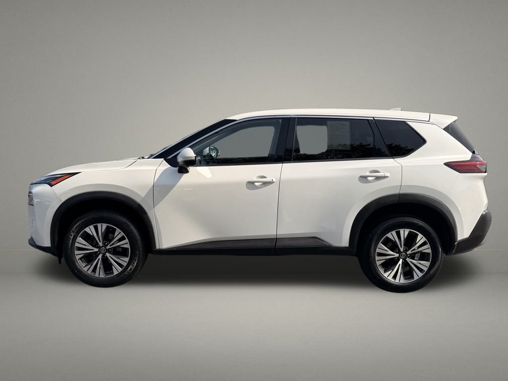 2021 Nissan Rogue SV photo 2