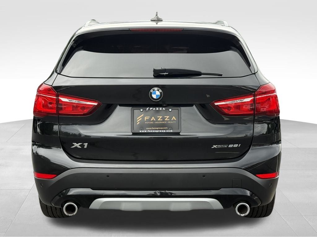 2022 Bmw X1 XDrive28i photo 3