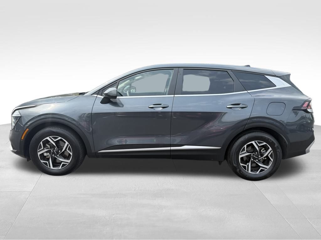 2024 Kia Sportage LX photo 2