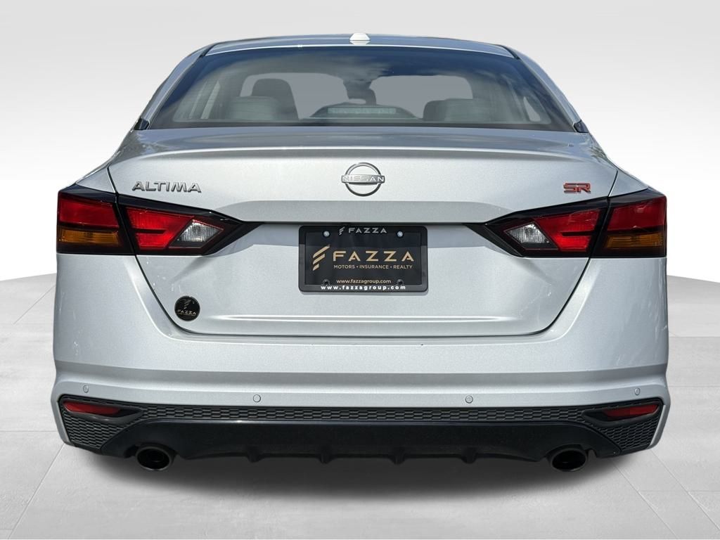2024 Nissan Altima 2.5 SR photo 4