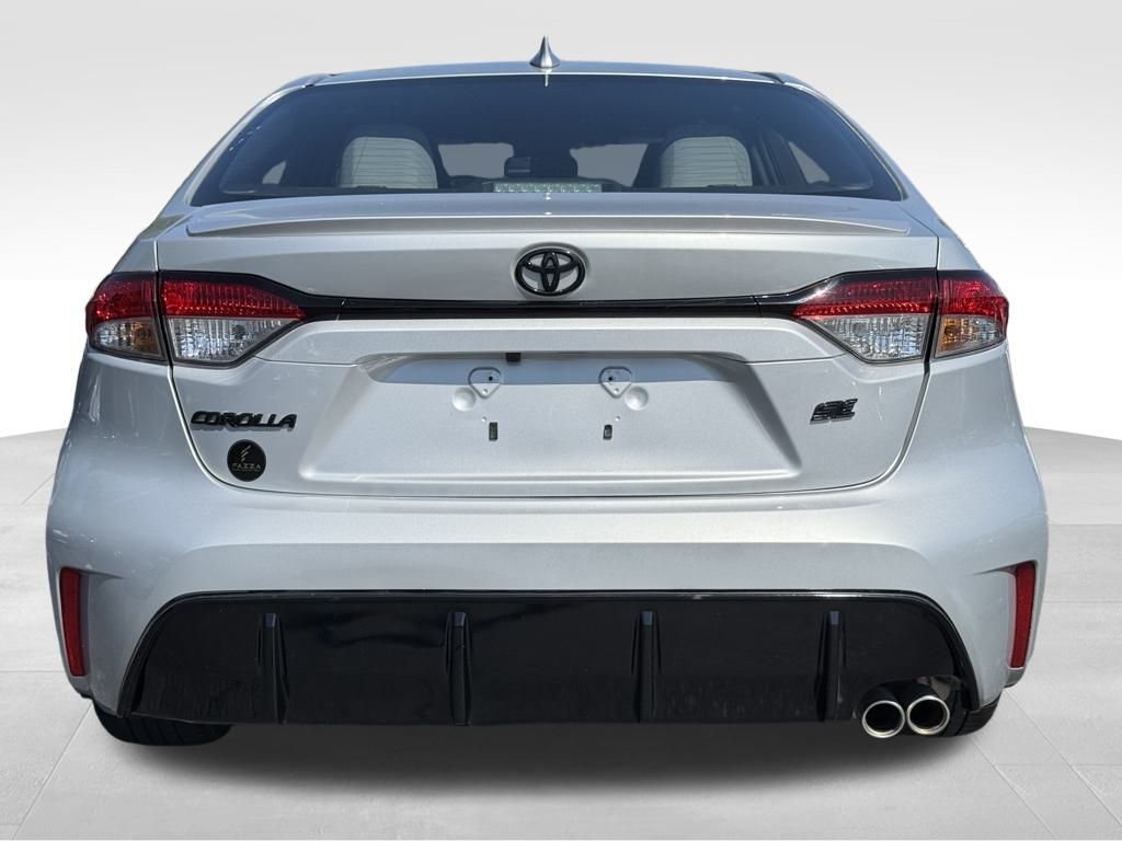 2024 Toyota Corolla SE photo 4