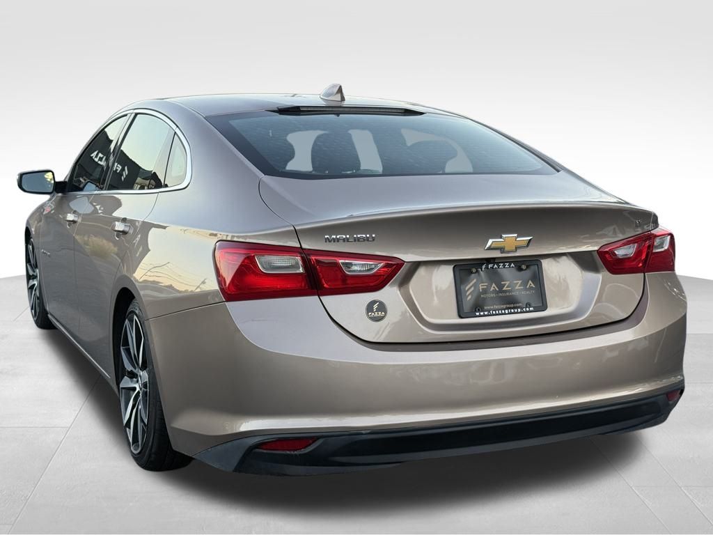 2018 Chevrolet Malibu 1LT photo 3