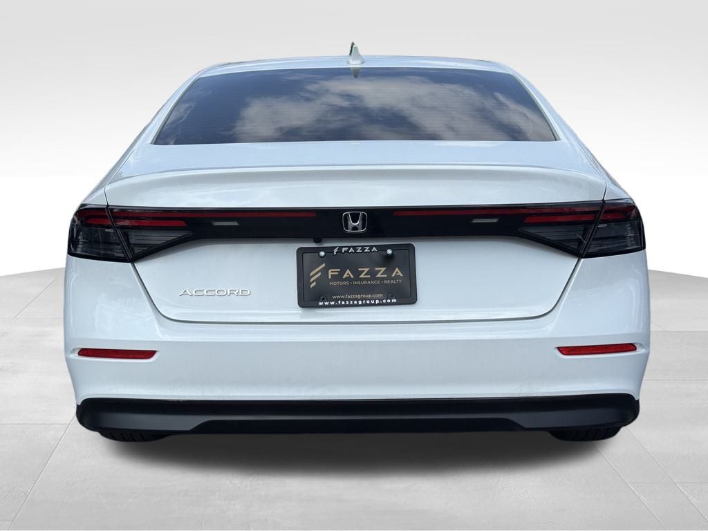 2023 Honda Accord LX photo 4