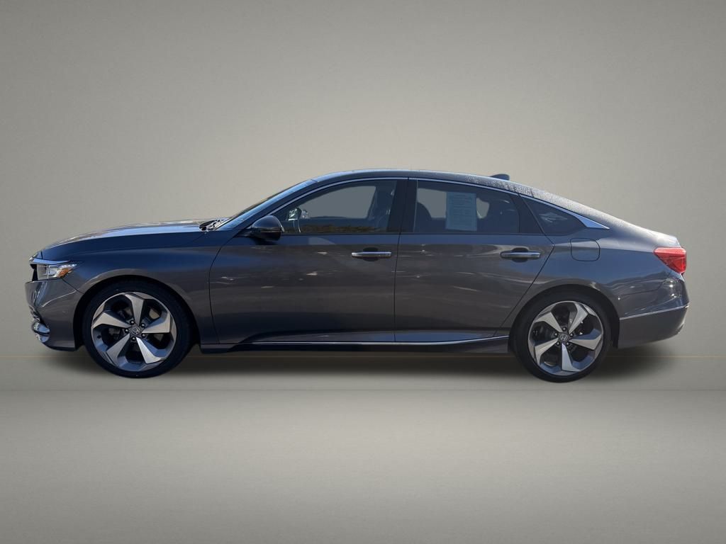 2018 Honda Accord Touring photo 2