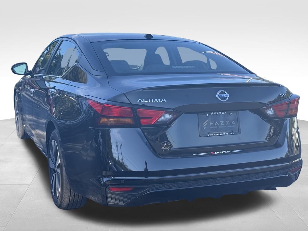 2022 Nissan Altima 2.5 SV photo 3