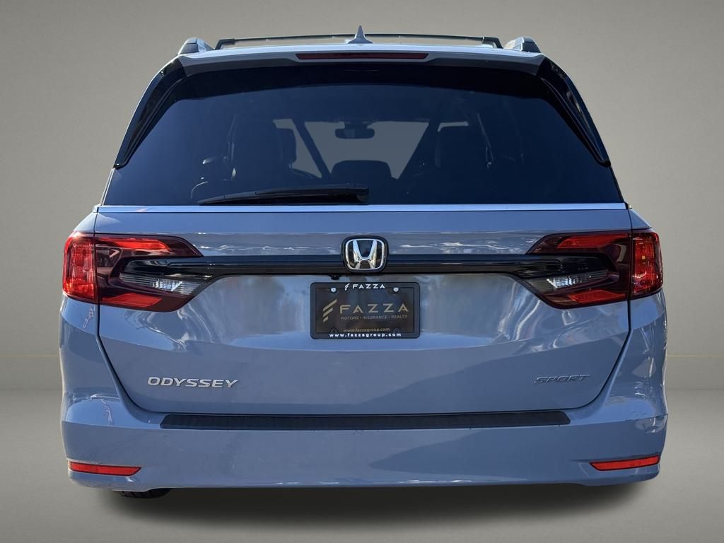 2023 Honda Odyssey Sport photo 4