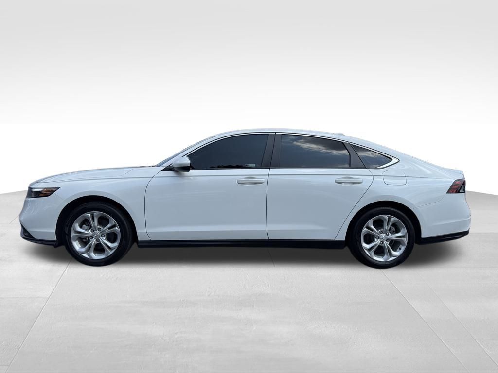 2023 Honda Accord LX photo 2
