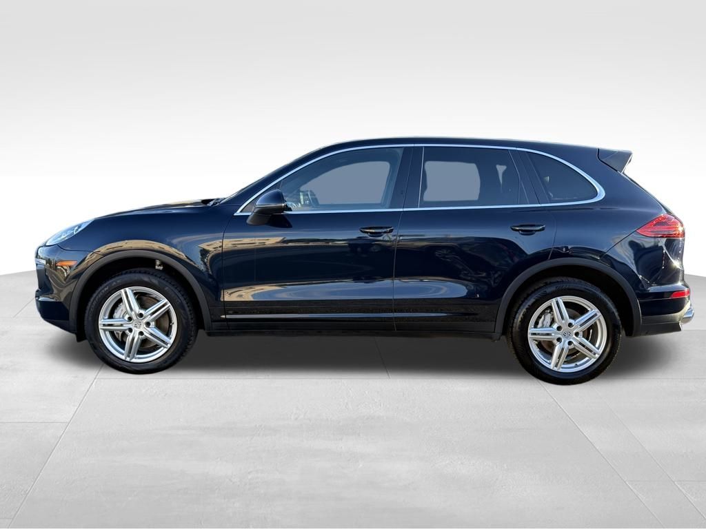 2015 Porsche Cayenne S photo 2
