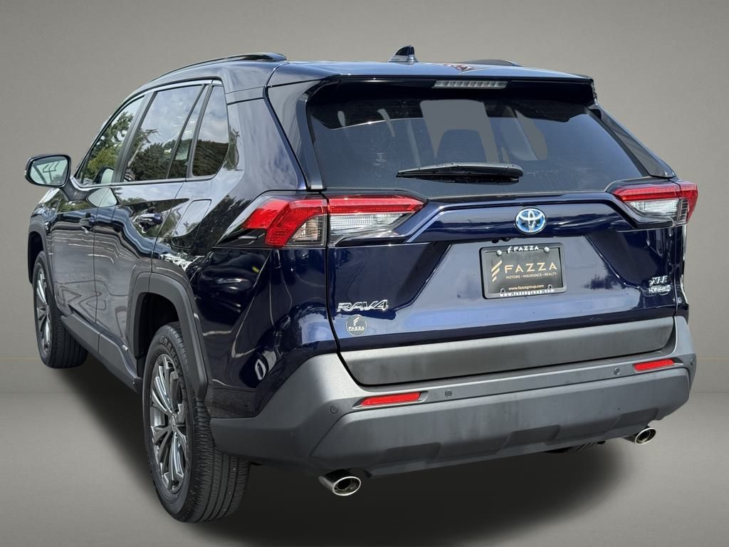 2024 Toyota RAV4 Hybrid XLE Premium photo 2