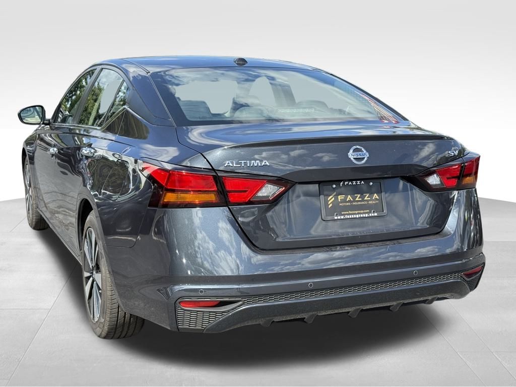 2022 Nissan Altima 2.5 SV photo 3