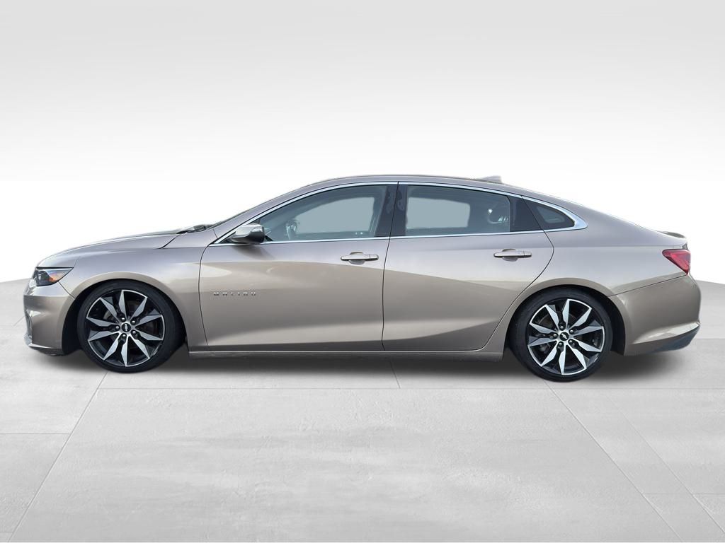 2018 Chevrolet Malibu 1LT photo 2