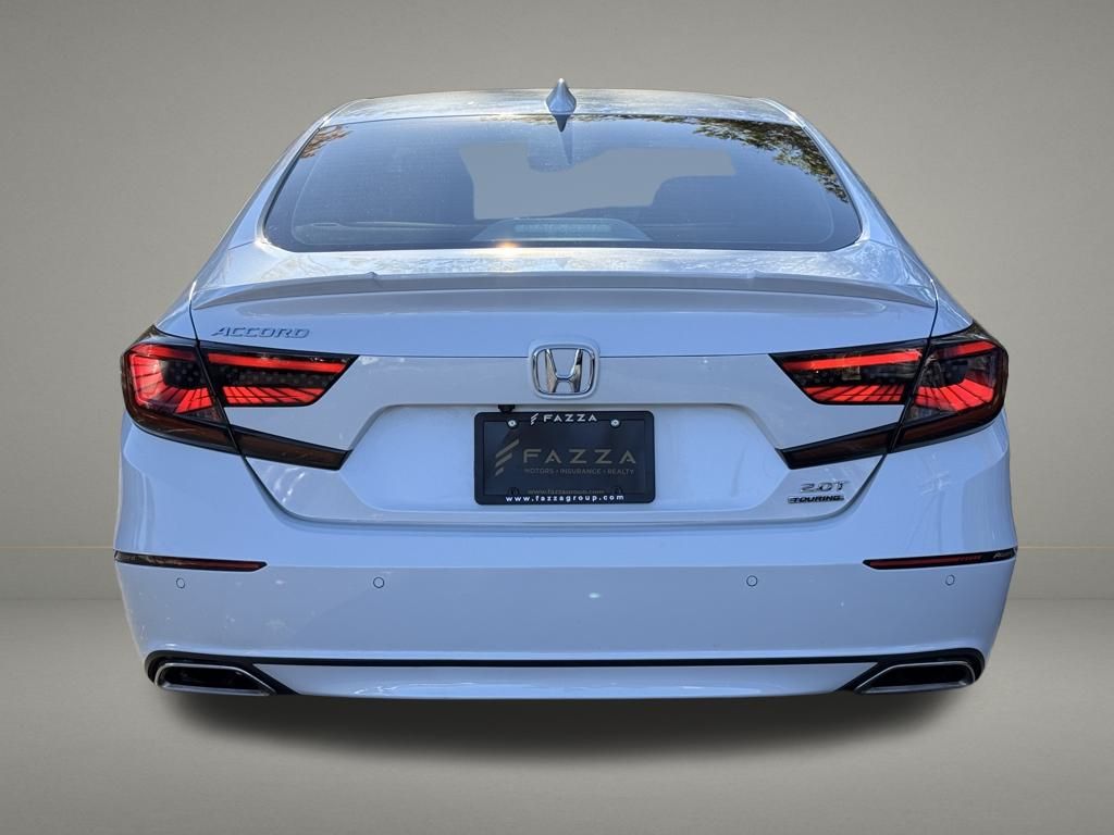 2019 Honda Accord Touring 2.0T photo 4