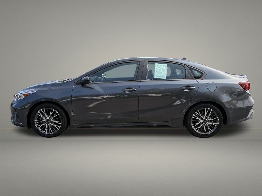 2023 Kia Forte GT-Line photo 2