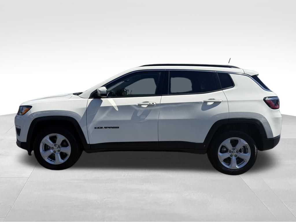 2021 Jeep Compass Latitude photo 2